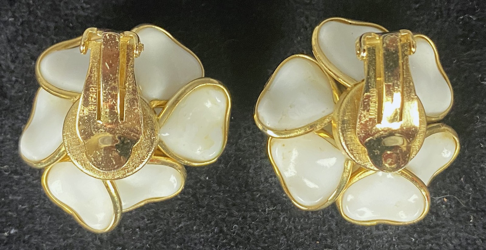 Vintage Signed Trifari Necklace & Earring Set w/4 earring pairs, 1 Brooch, 1 Pin