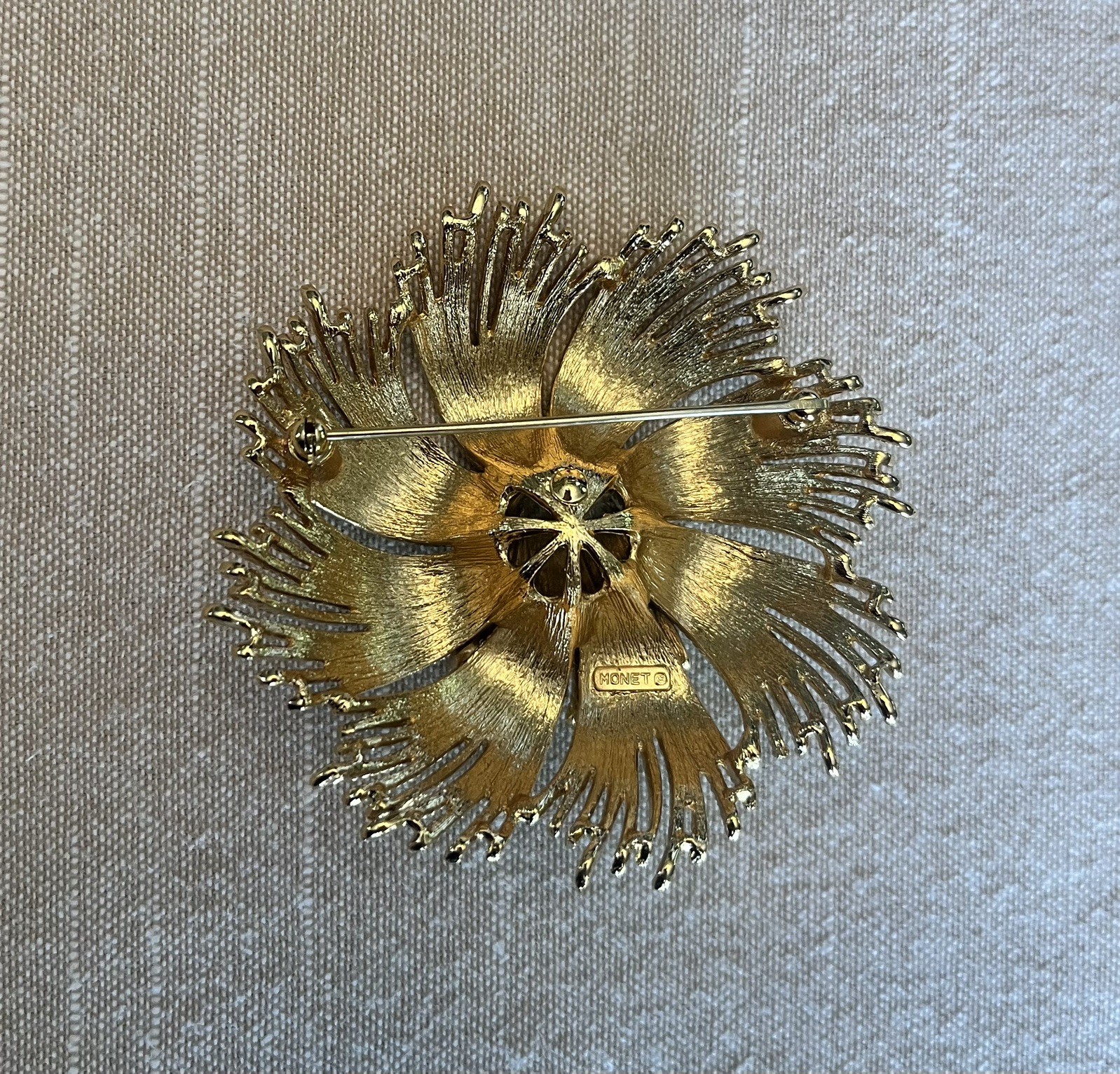 Vintage 1960s MONET Gold Tone Cordelia Book Piece Floral Brooch Earrings Set