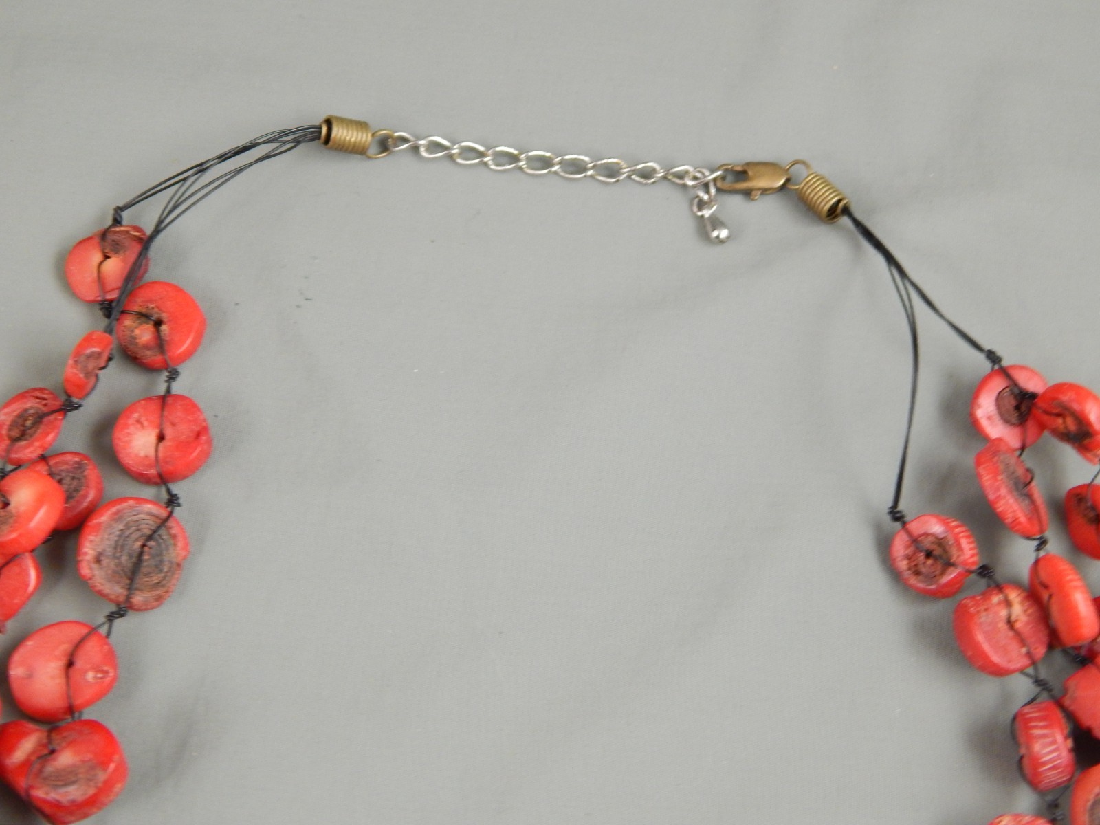 Vintage 3 Strand Sliced Red Bamboo Coral Bib Statement Bead Necklace 24″ adj