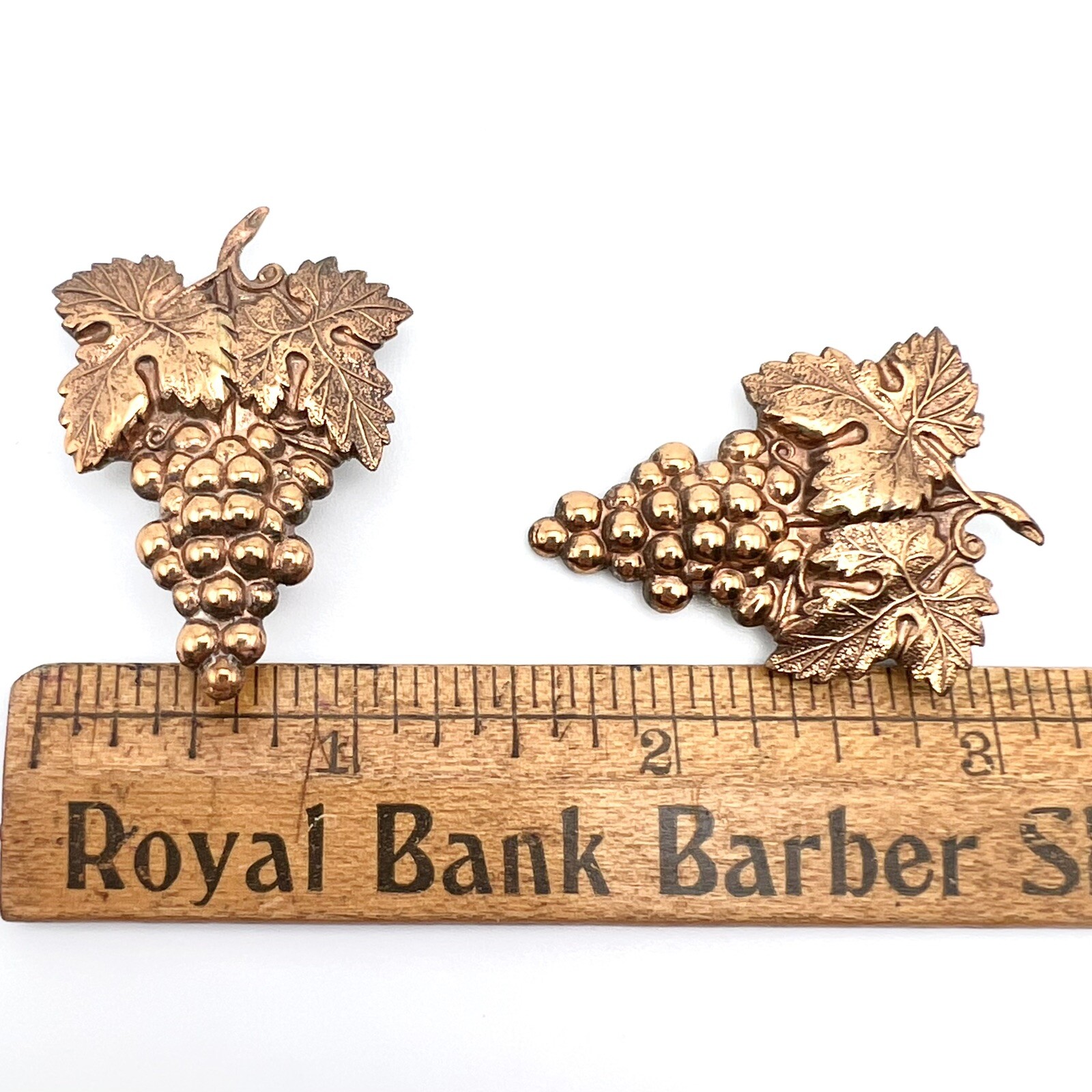 Vintage 1930s Copper Color Bunch of Grapes Vineyard Wine Dress Clips PAIR