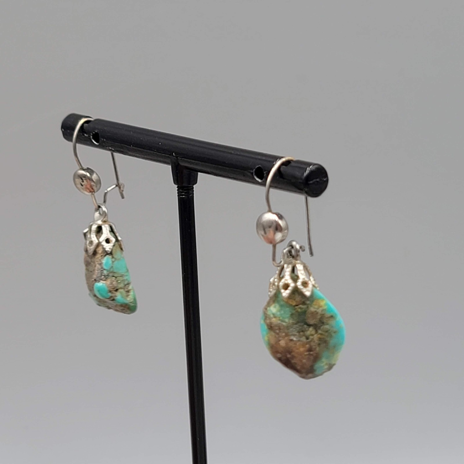 Vintage Turquoise Raw Stone Nugget Pierced Earrings Silver tone Dangle 7/8″