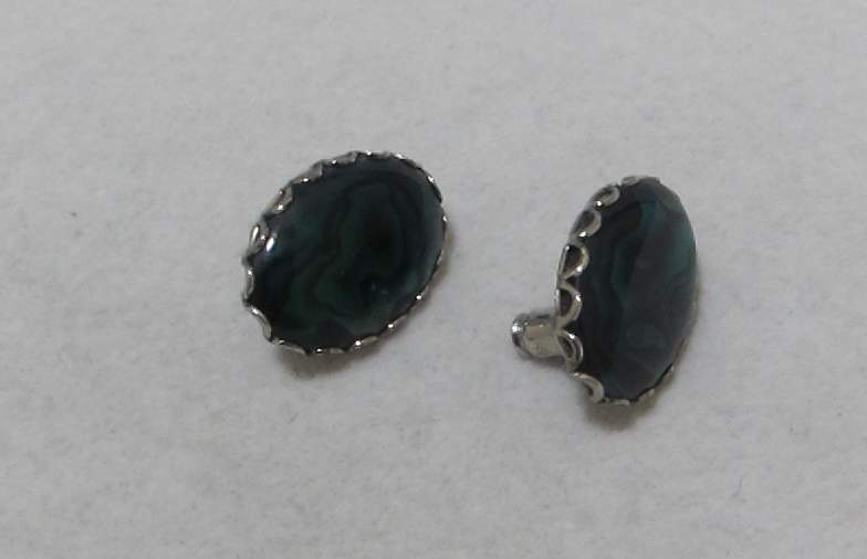 Vtg Vivid Iridescent Green Lucite (& Abalone?) Silver Tone Oval Post Pierced Ear