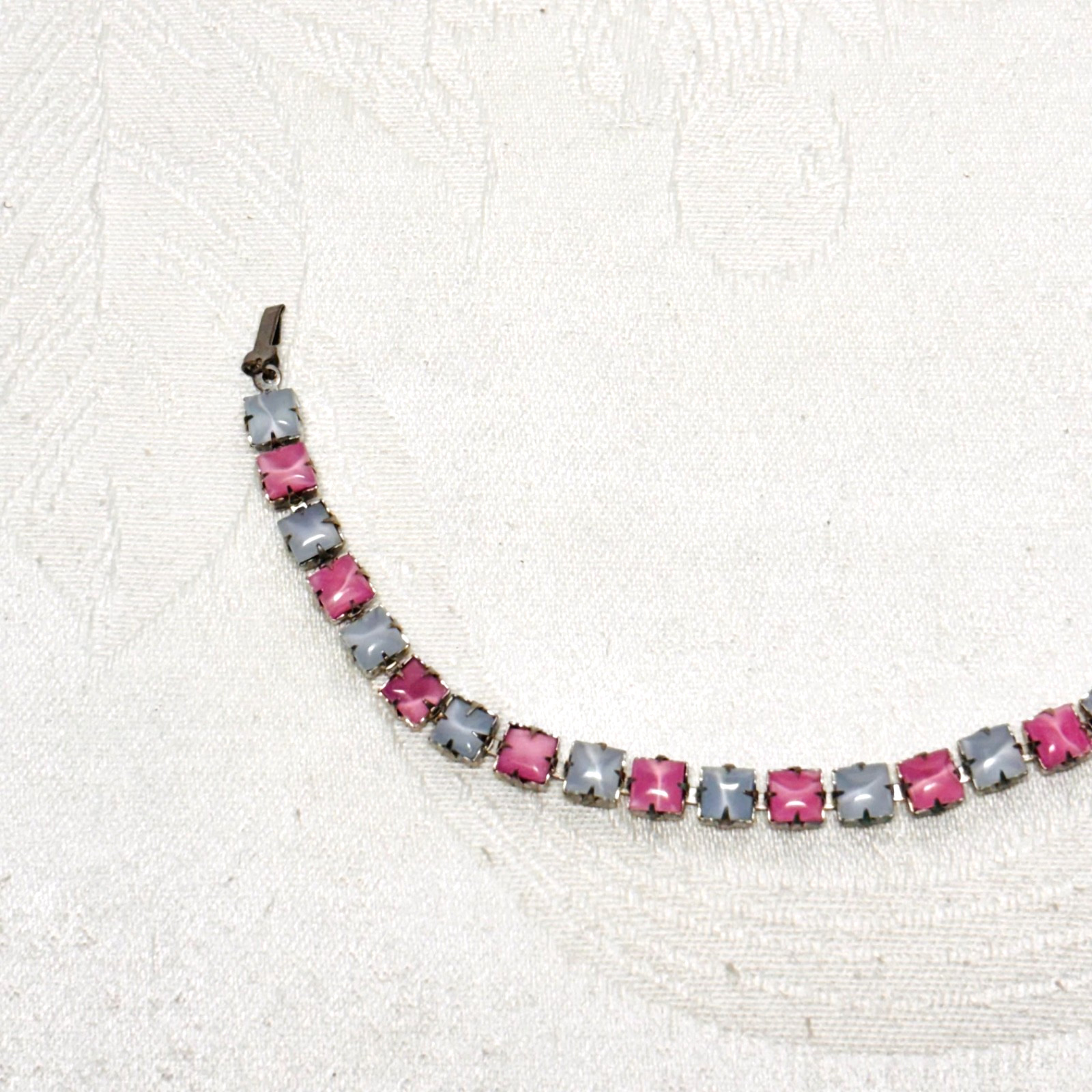 BRACELET pastel blue pink glass faux gem silvertone metal box clasp vintage 7″ c