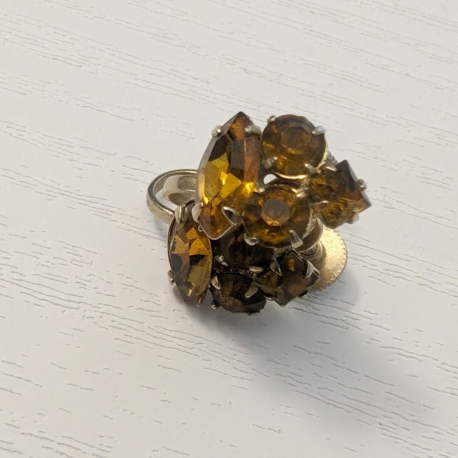 Vintage Coro Screw On Earrings – 0.5″