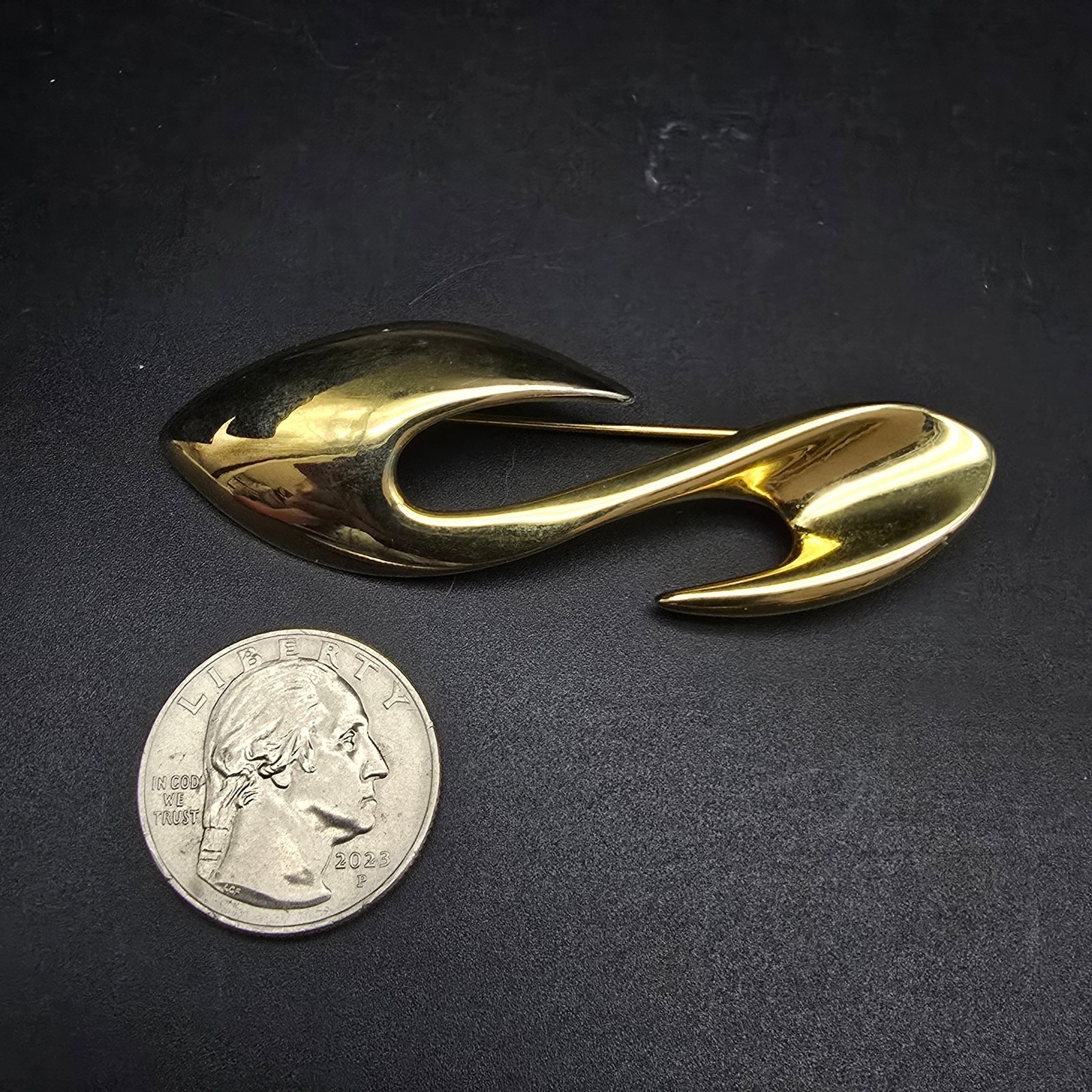 Curved Ribbon Gold Tone Brooch S Shape Vintage Costume Jewelry