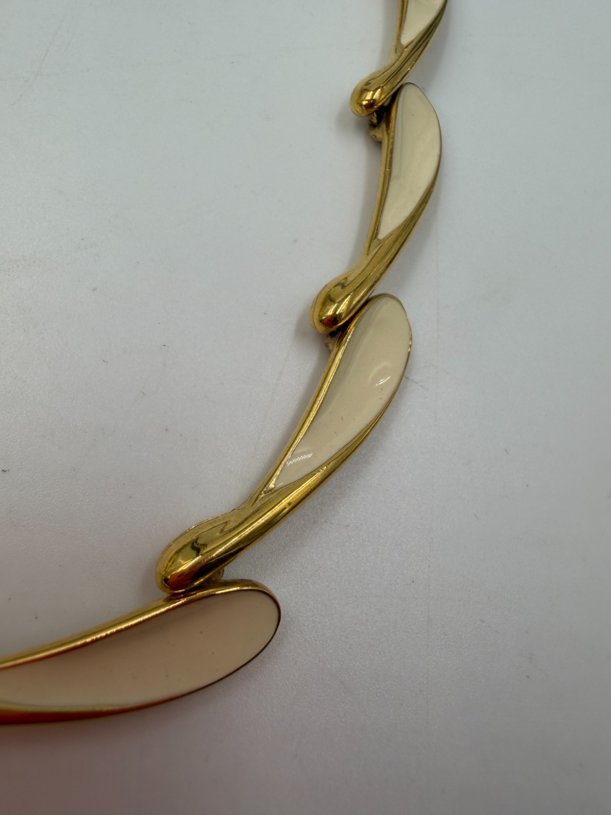 Vintage Necklace Monet Enamel White Leaf Petal Link Articulated