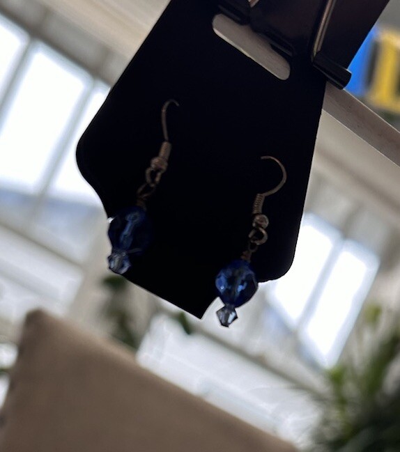 Vintage Earrings Blue glass Dangling Silver Tone Chain And Hook