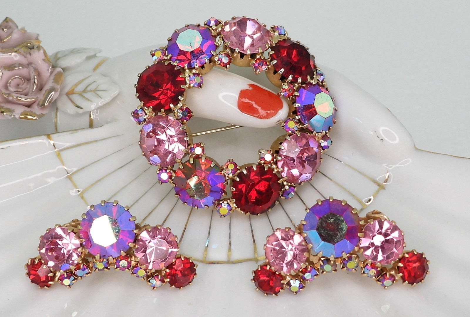 Vintage Signed WEISS AB Red Pink Fuchsia Rhinestone Pin Brooch & Earring Set