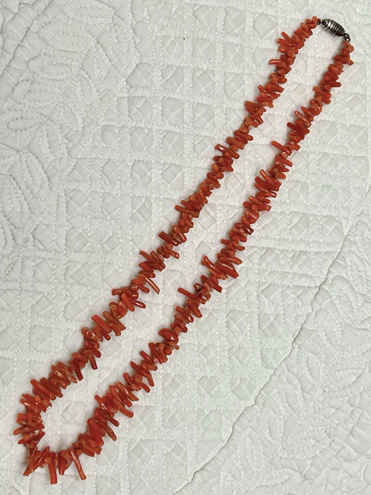 NICE VINTAGE GENUINE NATURAL CORAL BRANCH BEAD NECKLACE BARREL CLASP 18.5”