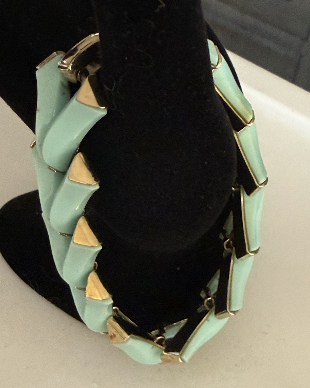 Rare 1956 Crown Trifari VALENCIA Sea Foam Chevron Thermoset Lucite Bracelet MCM