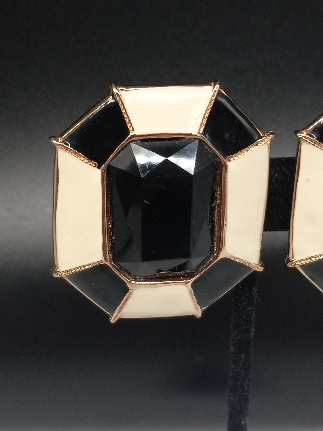 Classic Elegance Black & Cream Enamel Glass Octagon gold tone Clip-on Earrings