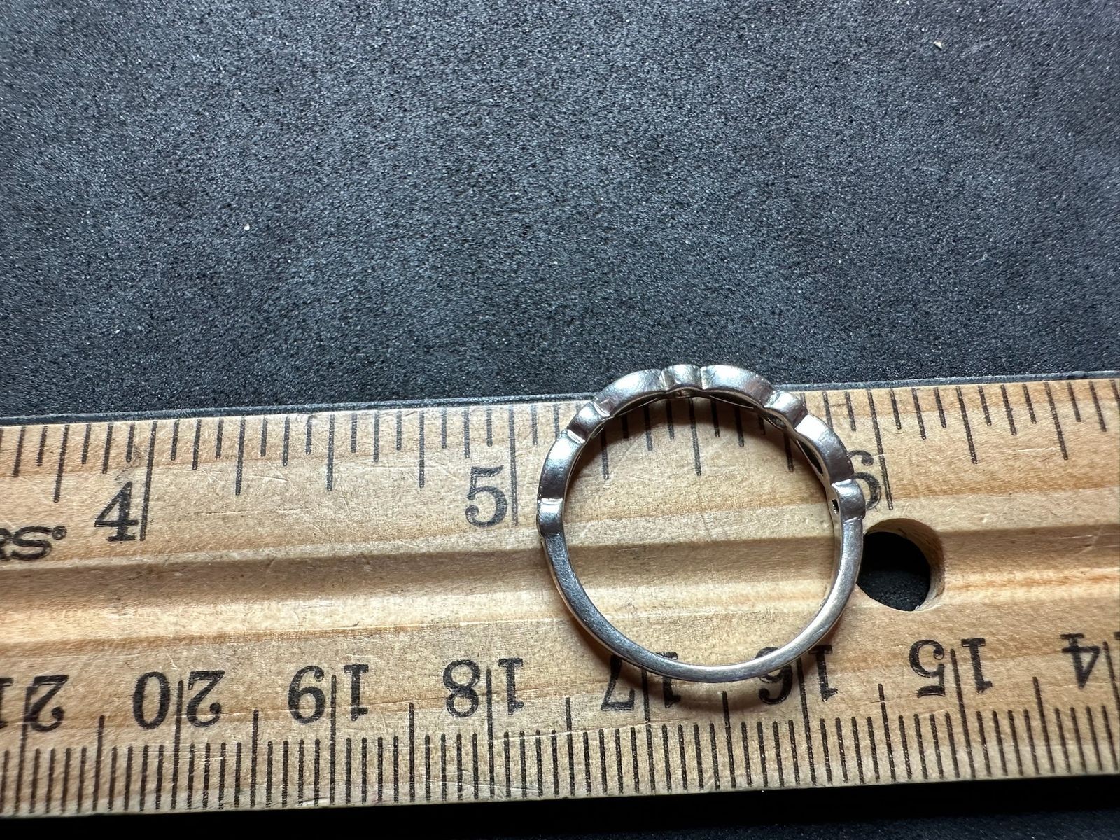 1.53g Vintage Sterling Silver 925 Patterned Band Ring Elegant Size 7.5 M