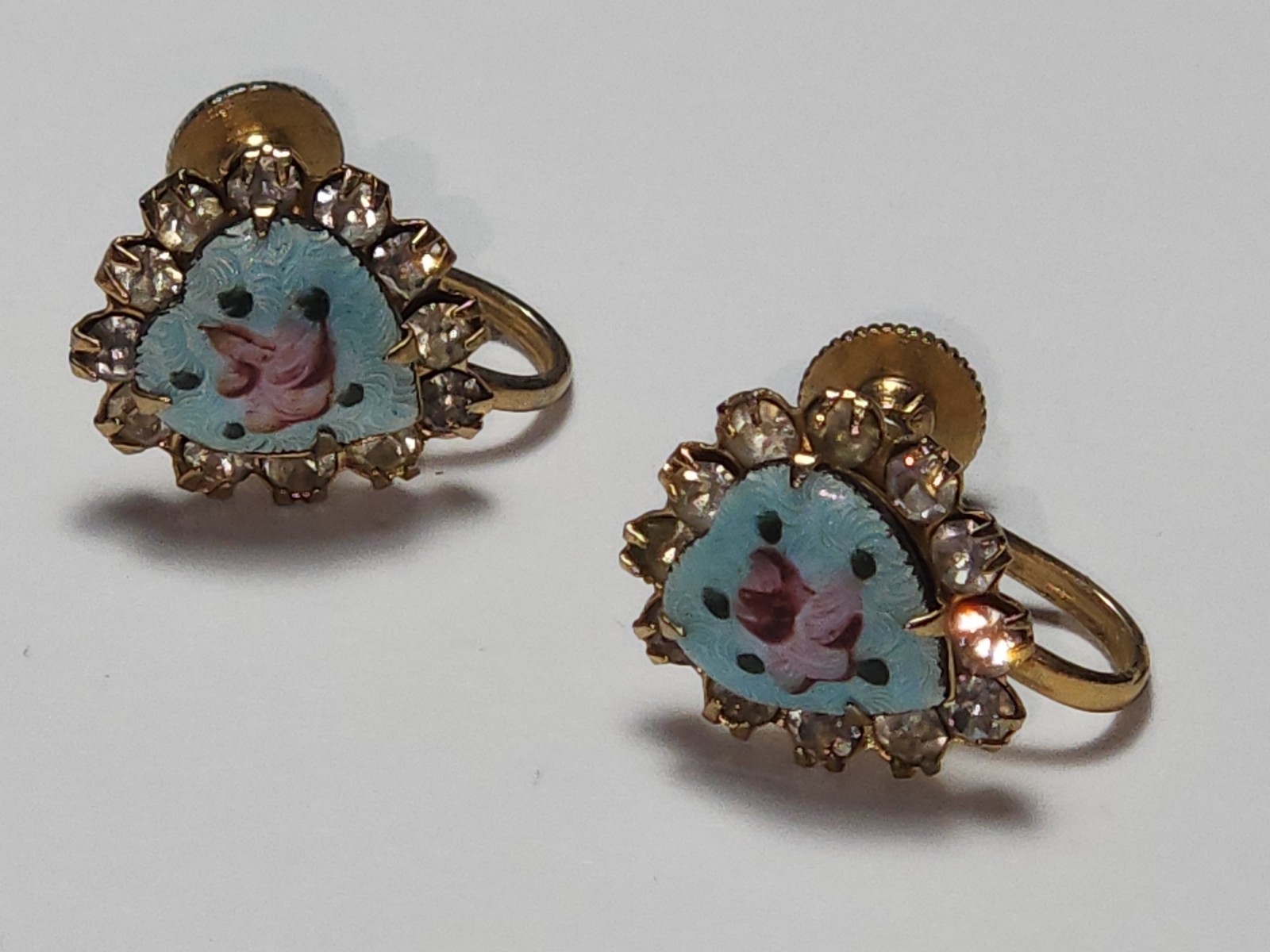 1950s Guilloche Rhinestone Screwback Heart Vtg Earrings Gold Tone Women Jewelry