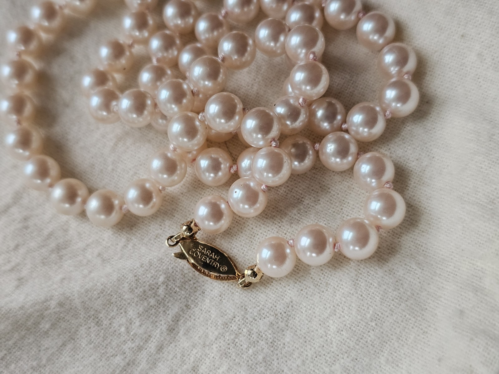 Vtg Sarah Cov Signed Knotted Faux Pearl Pink Necklace Fish Hook Clasp 8mm 22″