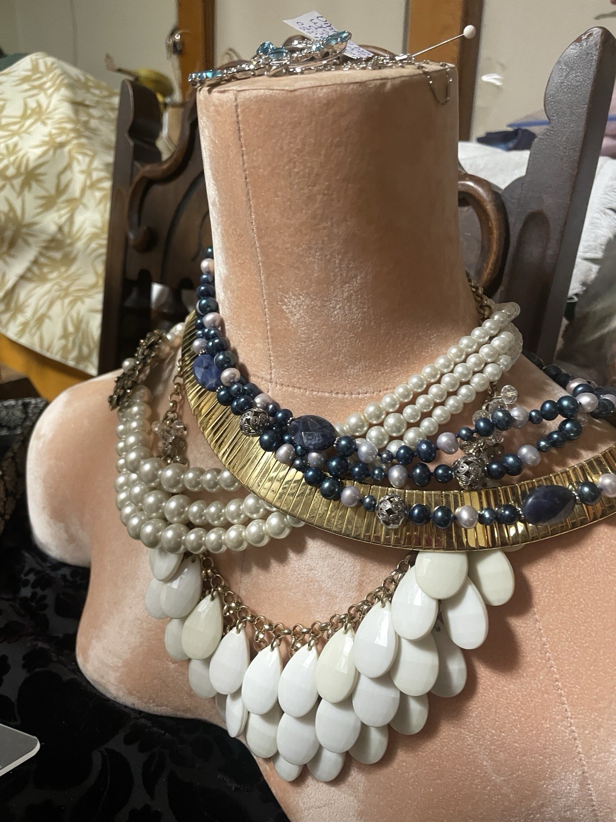 VINTAGE to MCM to MODERN ASSORTED GROUP LOT SOME SIGNED -JEWELRY!! MUST SEE!