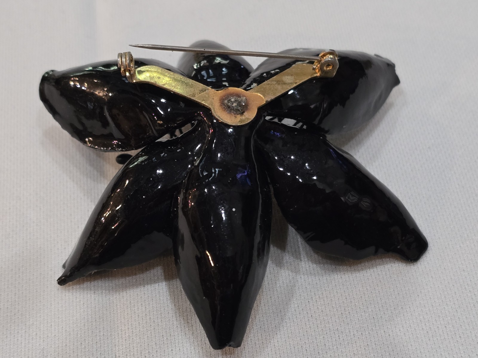 Vintage 1930s-1950s Large Black Enamel Flower Brooch (520)