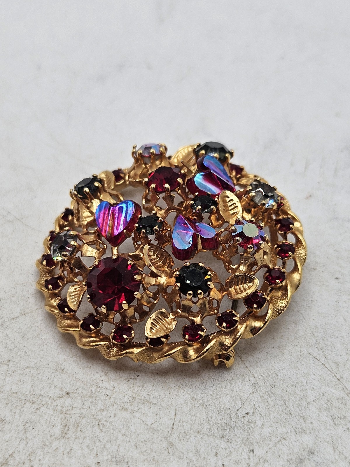 Vintage Austrian Crystal And Rhinestone Goldtone Brooch.
