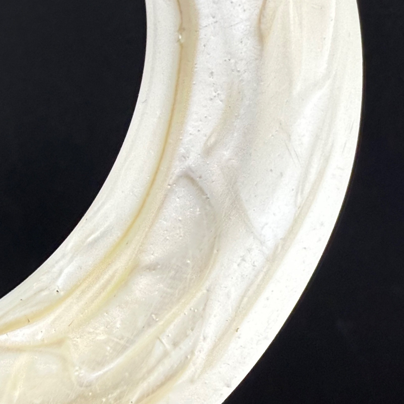Vintage Polished Shell Retro Bangle Flying Saucer Chunky 8.5”