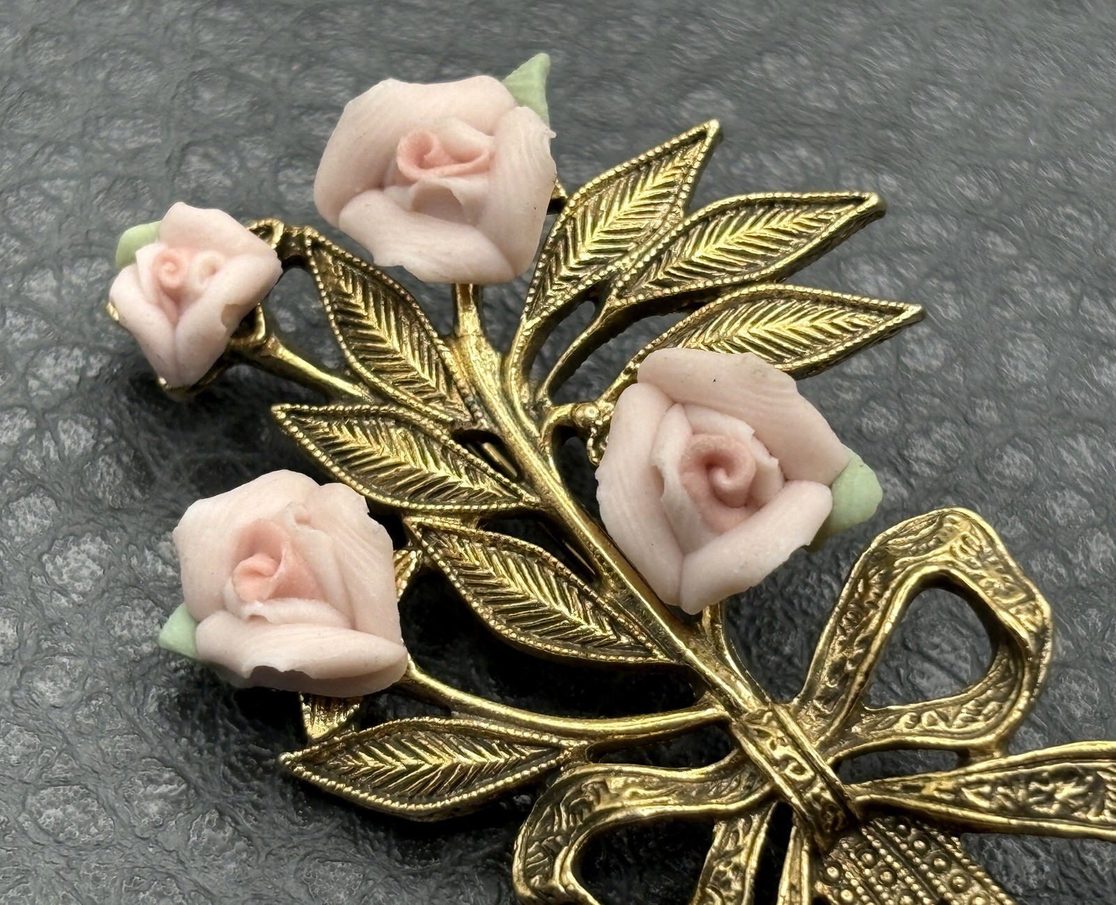 Vintage 1928 Brand Gold Tone Floral Bouquet Brooch Pin Pink Porcelain Roses