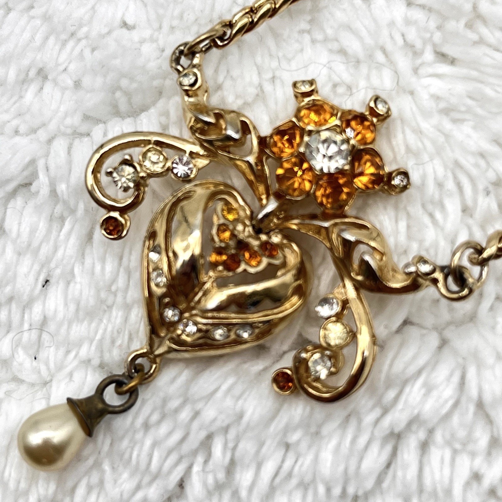 Vintage Puffy Heart Flower Necklace Orange Rhinestones Gold Tone Chain 15″