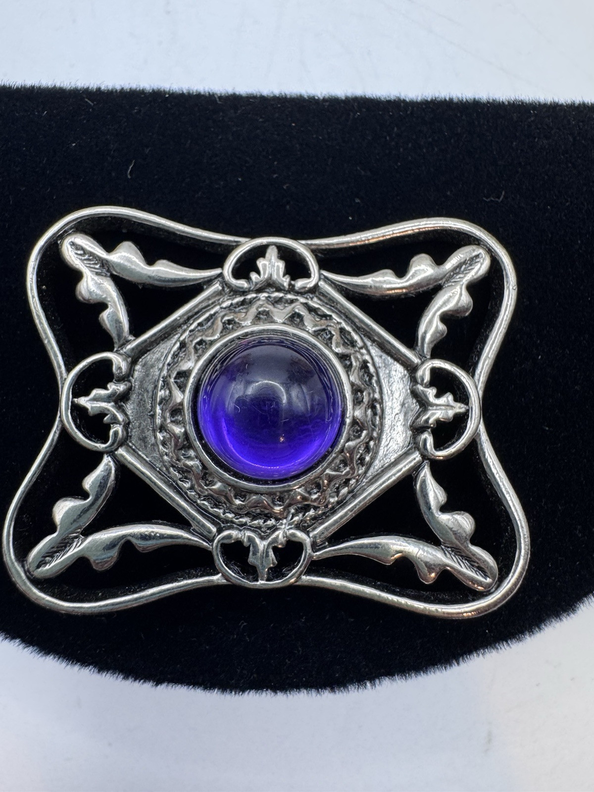 Vintage Beautiful Purple Cabuchon Stone Decorative Rectangle Pin Silver Tone