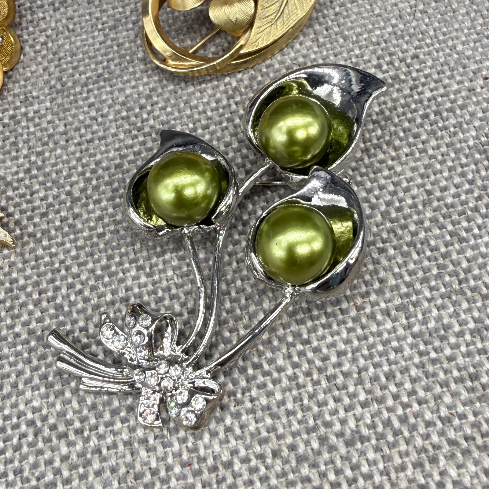 Vintage Brooch Lot 6 Brooches Flowers Leaves Rhinestones Enamel