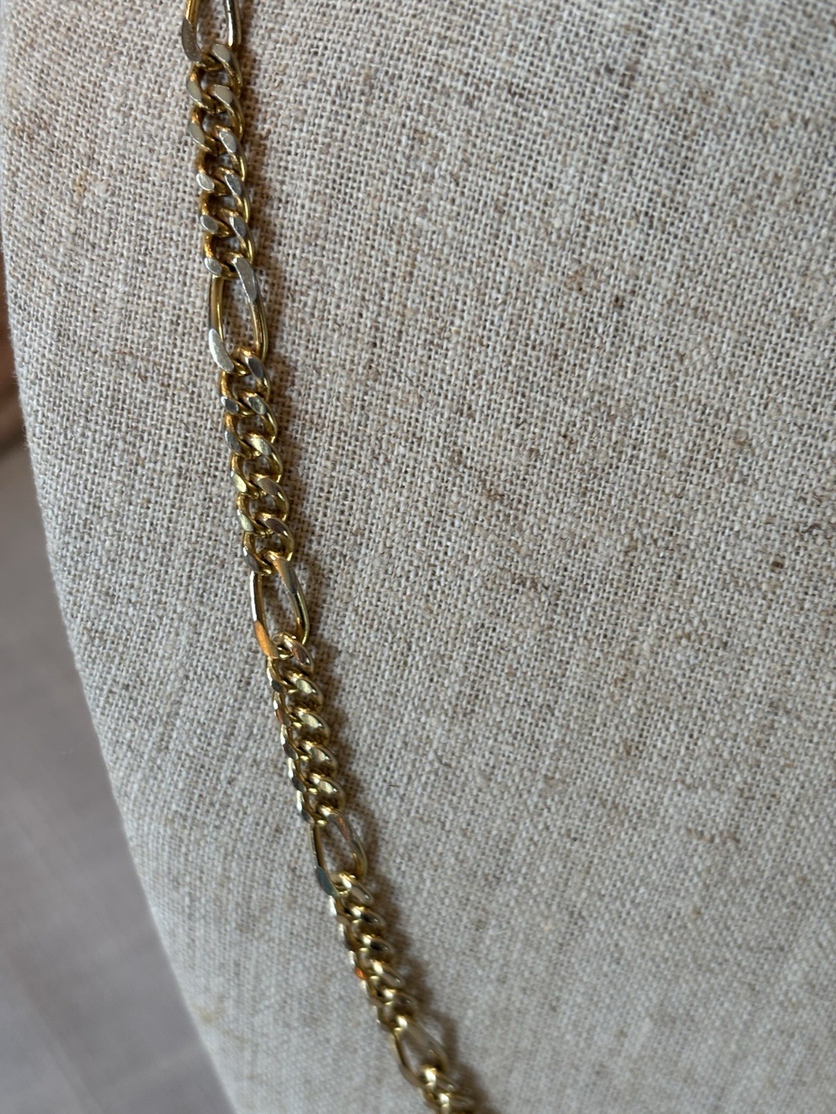 Vtg Gold Plate 24 Inch Figaro Chain Necklace Lobster Claw Clasp Excellent