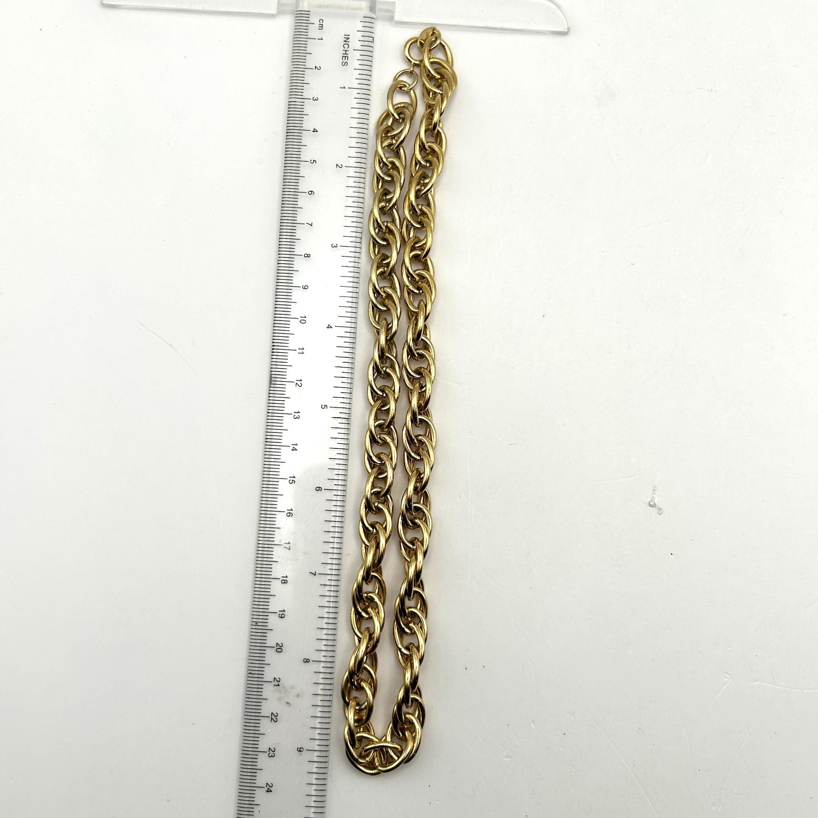 Trifari Necklace Chunky Gold Tone Oval Link Chain Statement 17.5 in
