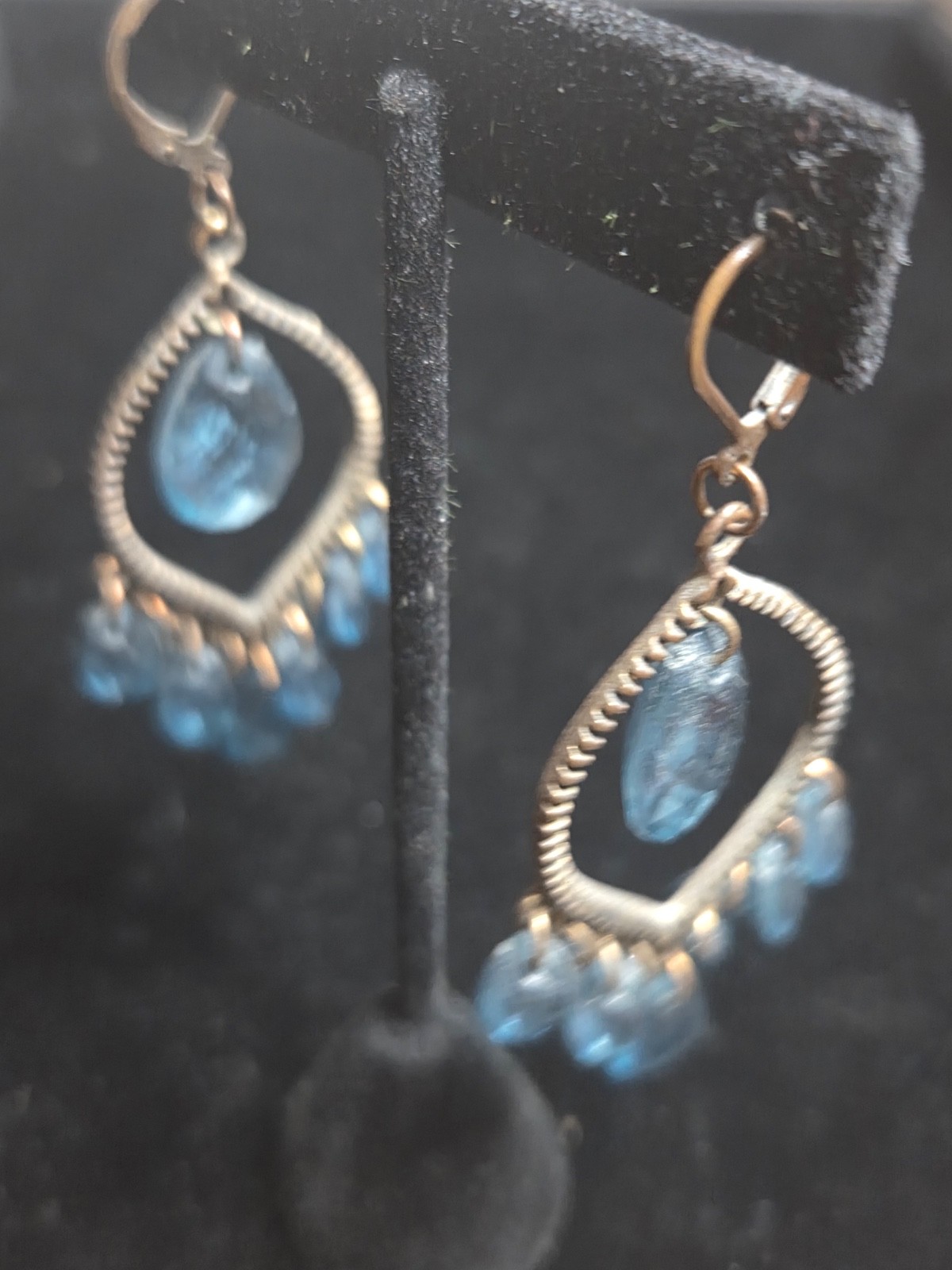 ✨ STAND OUT Blue Faceted Boho Dangles Acrylic Chandelier Earrings Gold Tone ✨