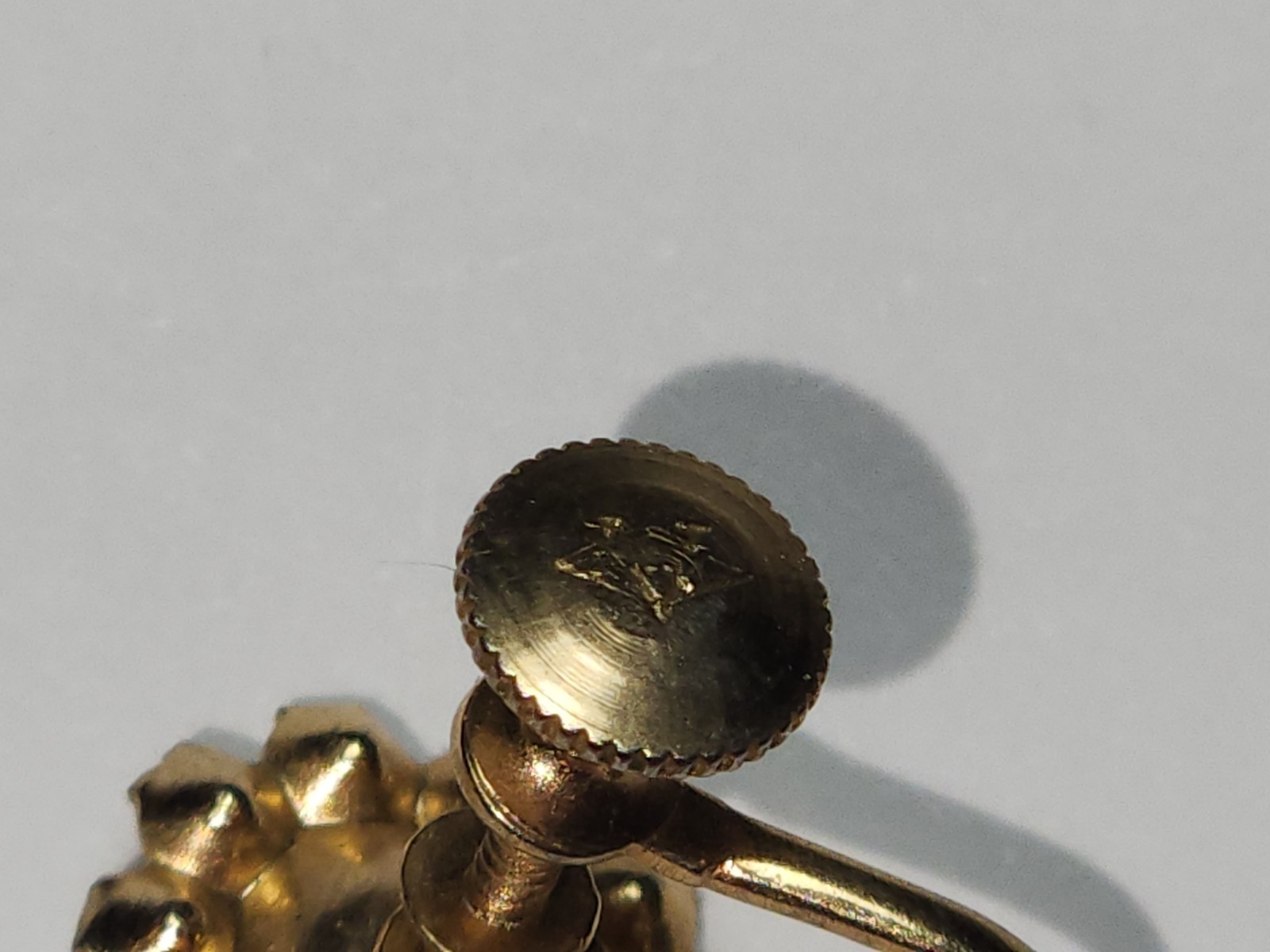 1950s Guilloche Rhinestone Screwback Heart Vtg Earrings Gold Tone Women Jewelry