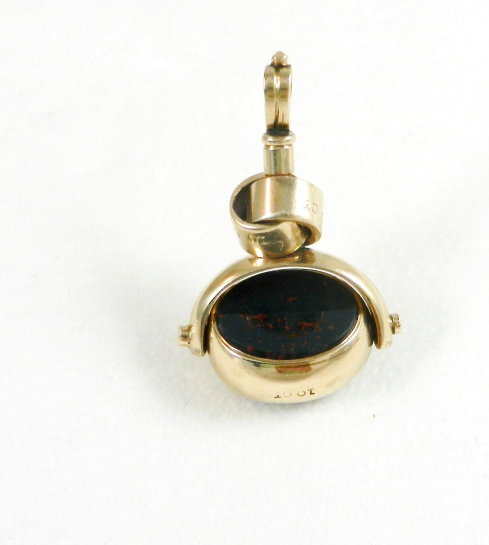 Vintage British 10K Yellw Gold Bloodstone Sardonyx Spinner Pendant Fob Love Knot