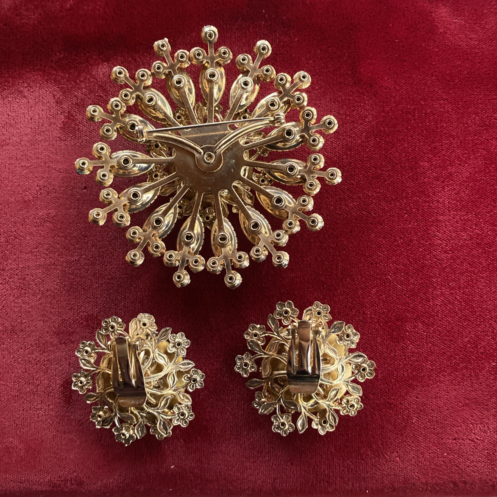 VINTAGE JULIANA DeLizza and Elster Brooch & Earrings Set-Rhinestone-STUNNING