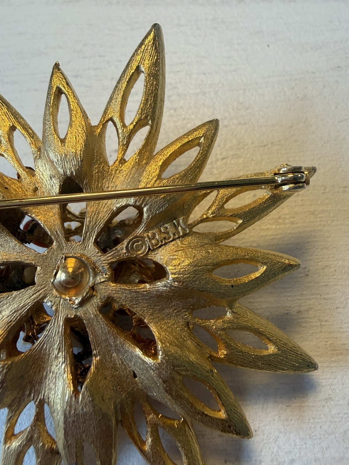 Vintage 1960 BSK Large Sunburst Starburst Coral and Pearl Flower Brooch/Pin