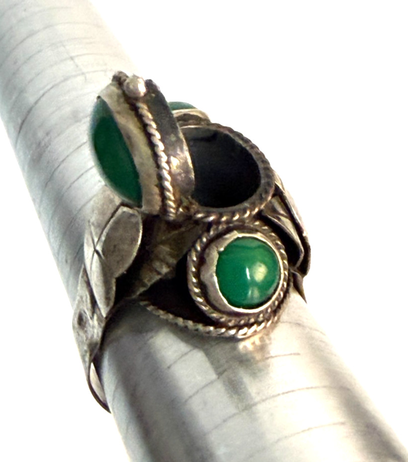 Vtg Taxco Mexico Sterling Green Onyx Chrysoprase Poison Ring Locket Box TA-24