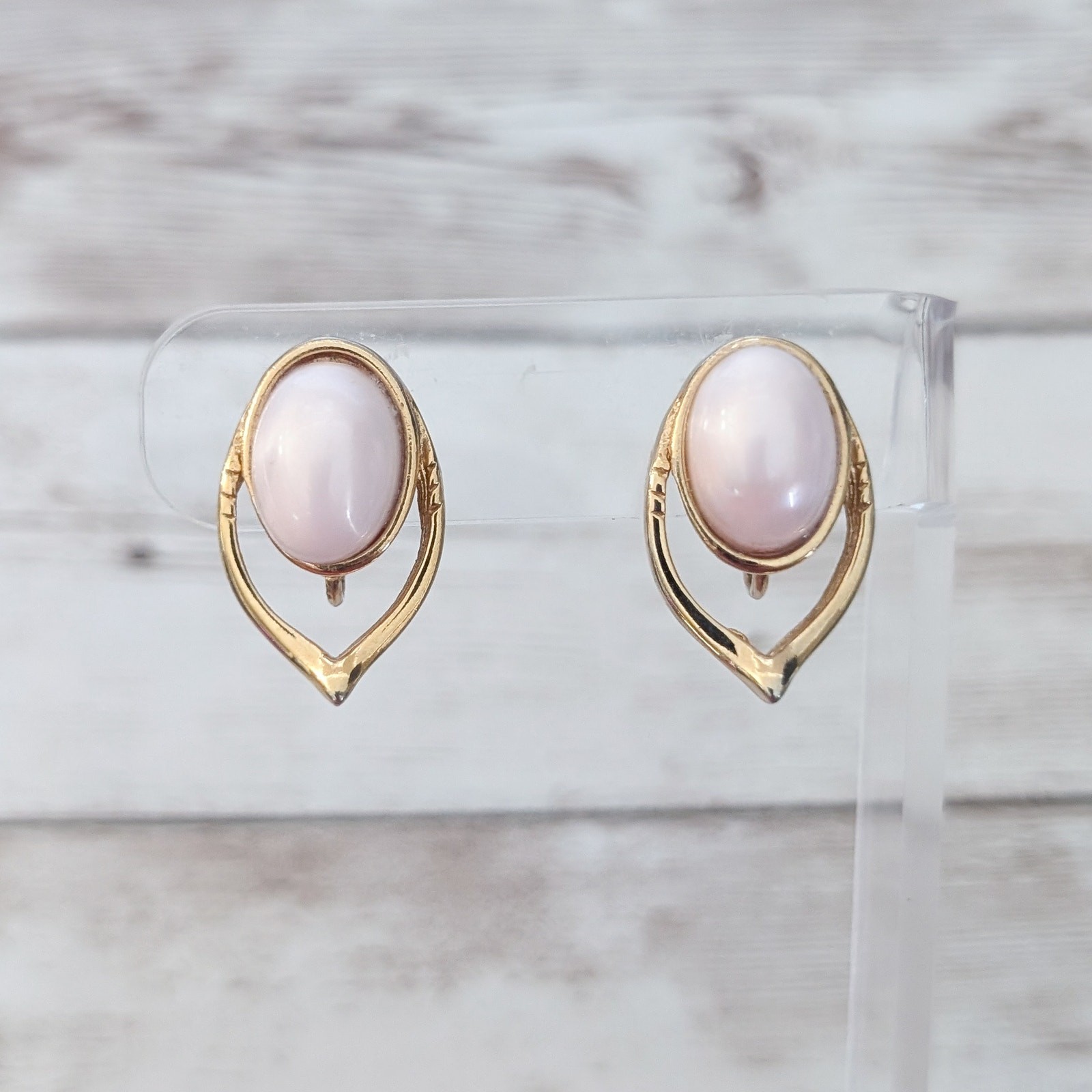 Vintage Clip On Earrings Very Light Pink & Gold Tone