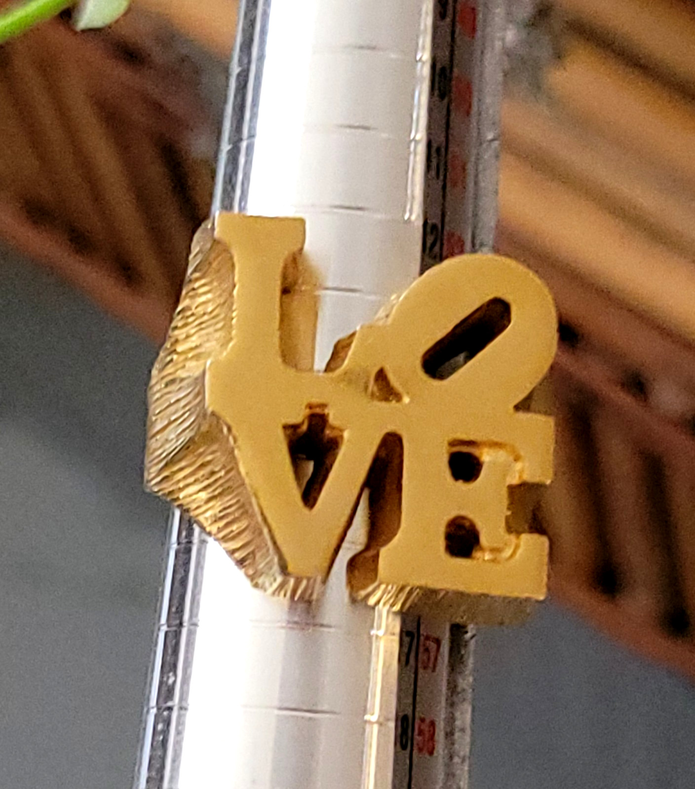 Robert Indiana LOVE Ring Design Pop Art Goldtone Over Brass Size 7.25 Vintage