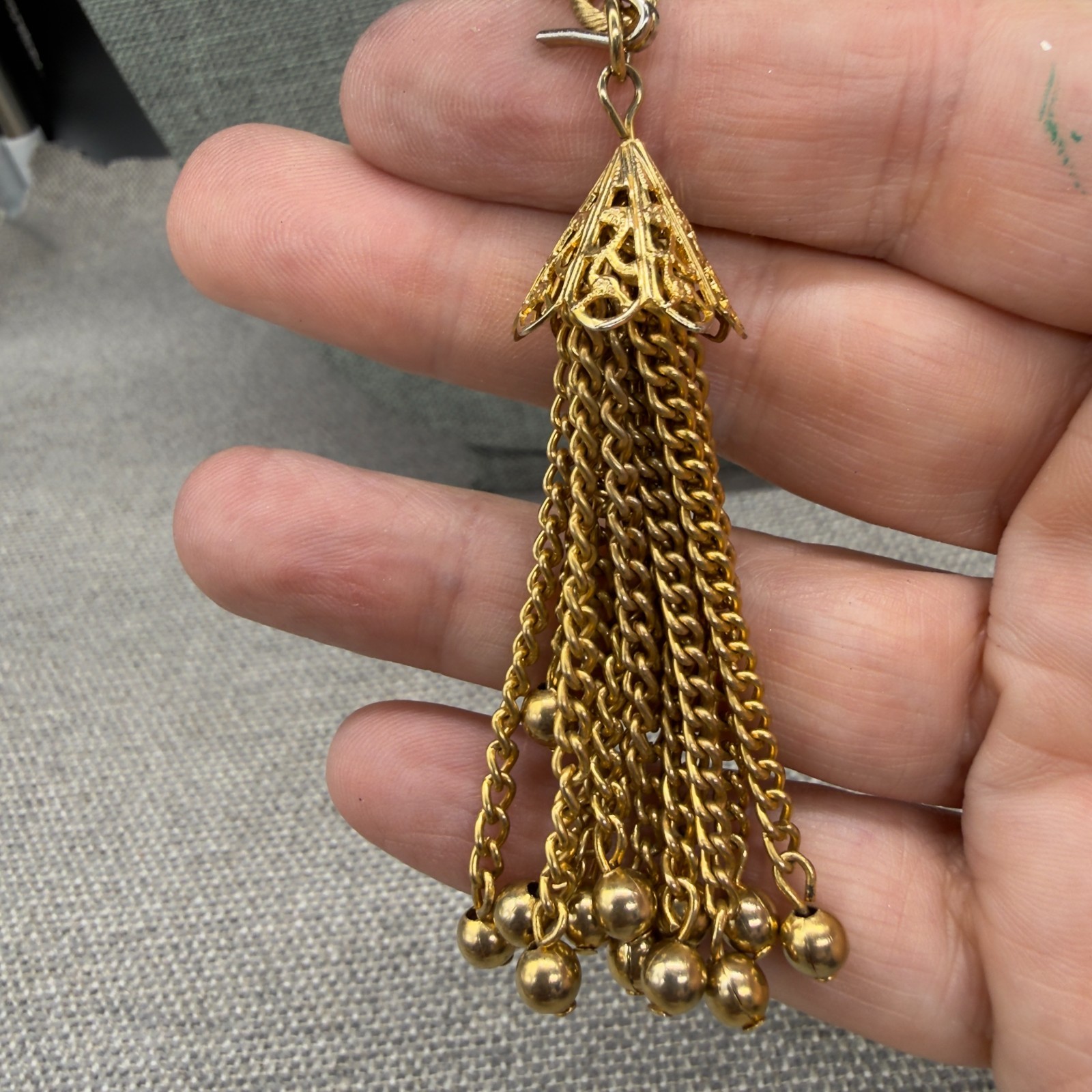 Vintage Necklace Tassel Pendant Textured Gold Tone Links 36 Inches