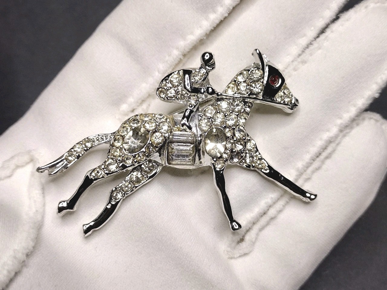 Vtg Rhinestone Equestrian Brooch Pin Derby Race Horse & Rider White Metal PELL ?