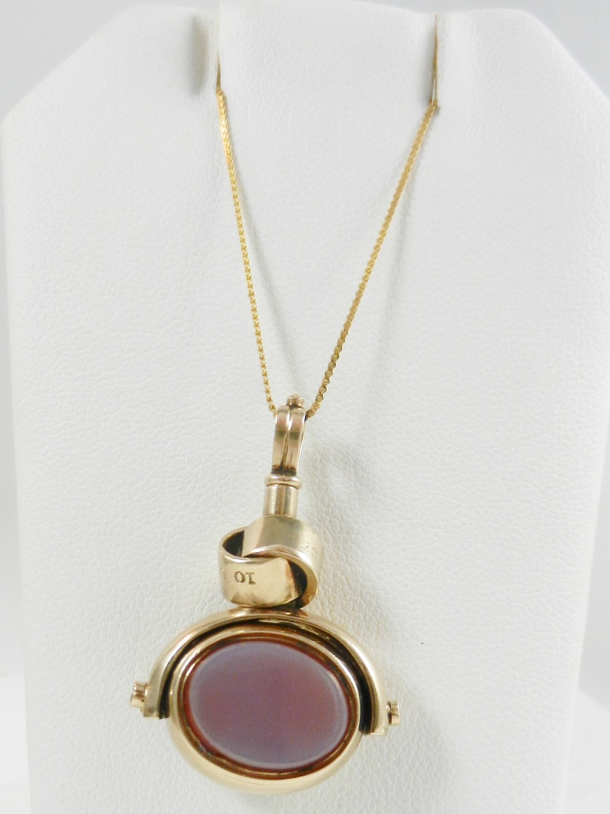 Vintage British 10K Yellw Gold Bloodstone Sardonyx Spinner Pendant Fob Love Knot