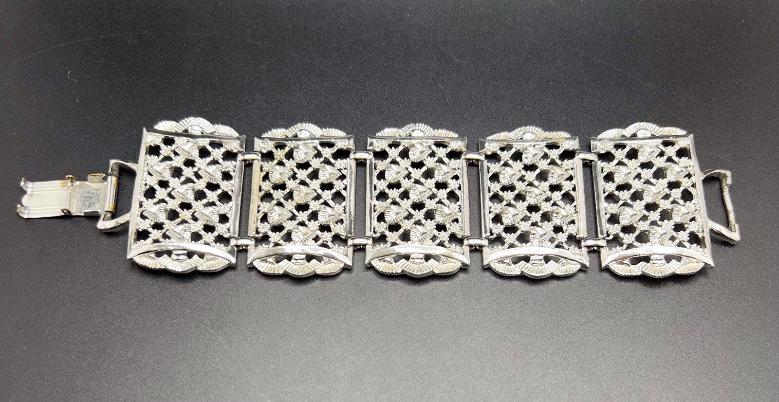 Vintage Rhodium Plated Hearts & Flowers Filigree Wide Link Bracelet 7.25”