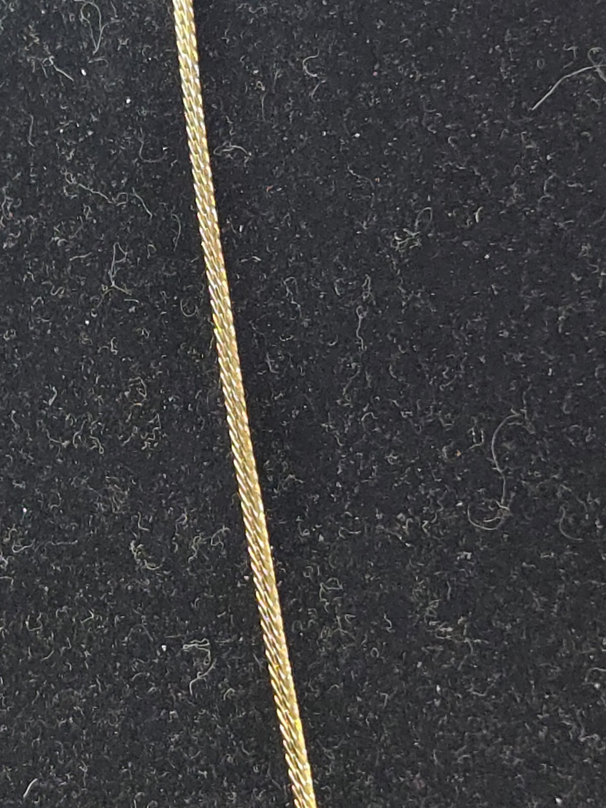 Goldtone Necklace With Goldtone Filigree Metal Leaf Pendant Unsigned Not Marked