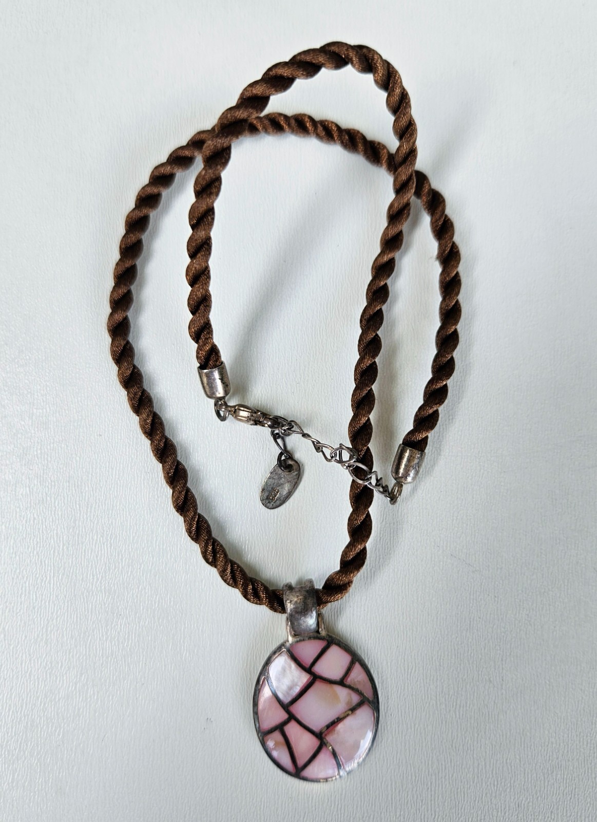 Vintage Sterling Silver & Pink Mother of Pearl inlay Pendant Necklace