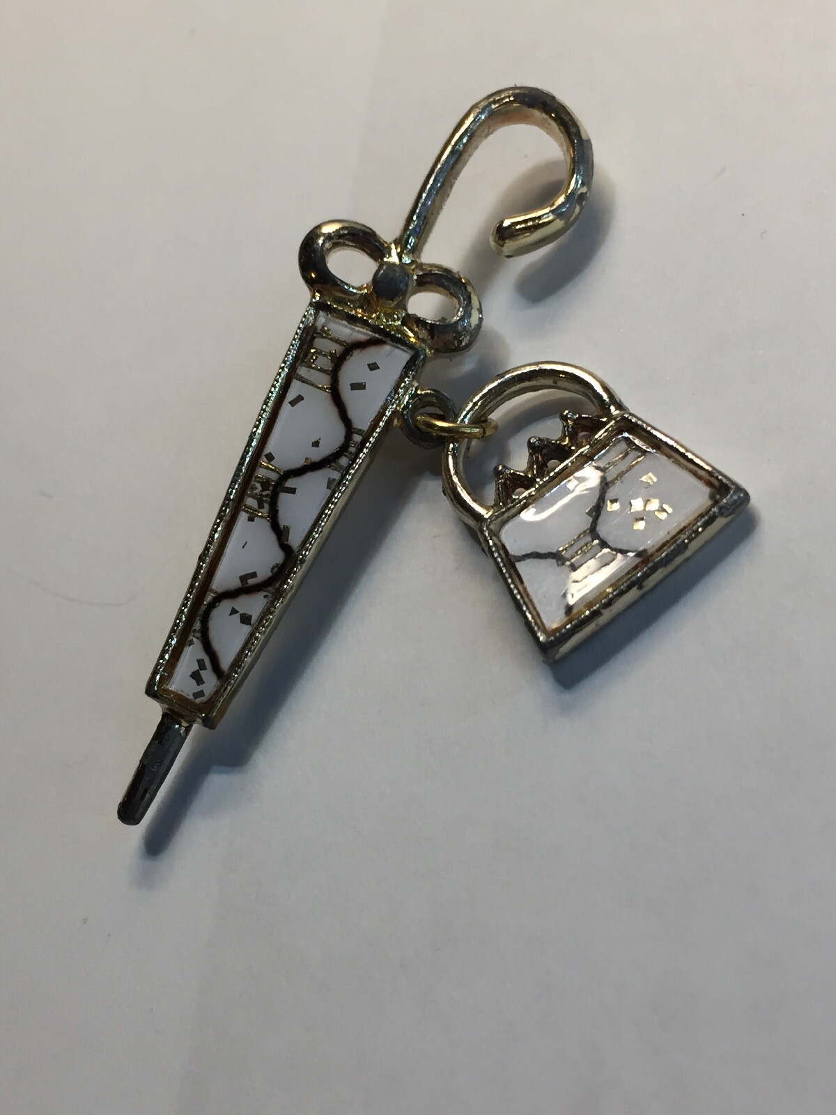Vintage 2 3/8″ White Gold Enameled Umbrella w/Dangling Purse Brooch Pin