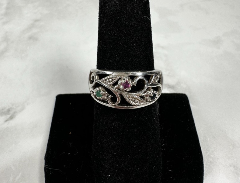 Avon Sterling Silver Swirl Ring with Small Ruby Emerald Sapphire – Size 7