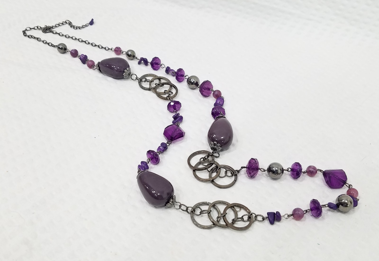 Vintage Asymmetrical Purple Acrylic Crystal Gunmetal Chain Link 36″ Necklace