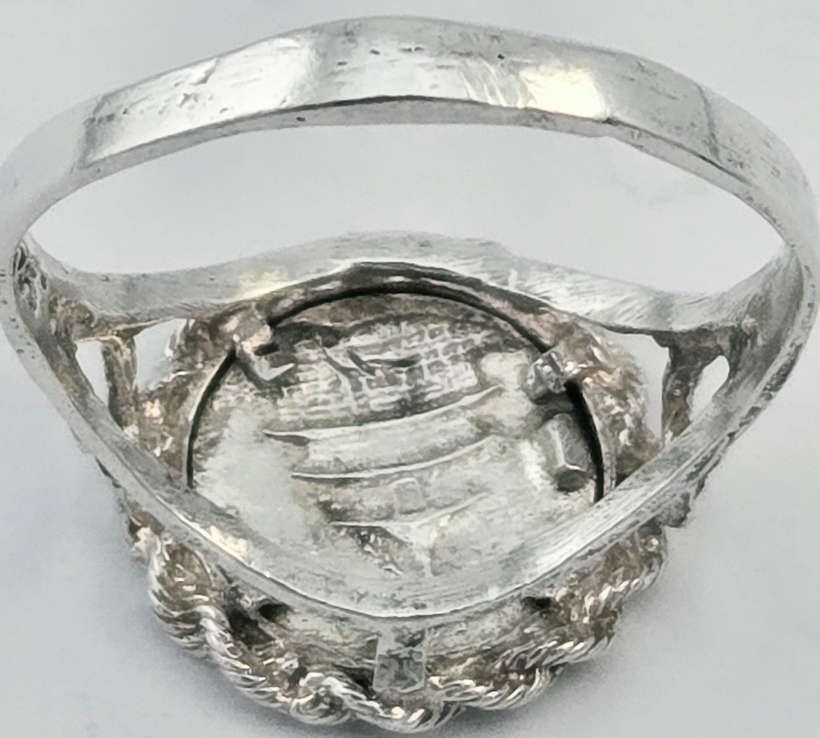 Vintage Sterling Silver Chinese Panda Coin Bezel Ring Rope Twist Size 8 – 2.2g