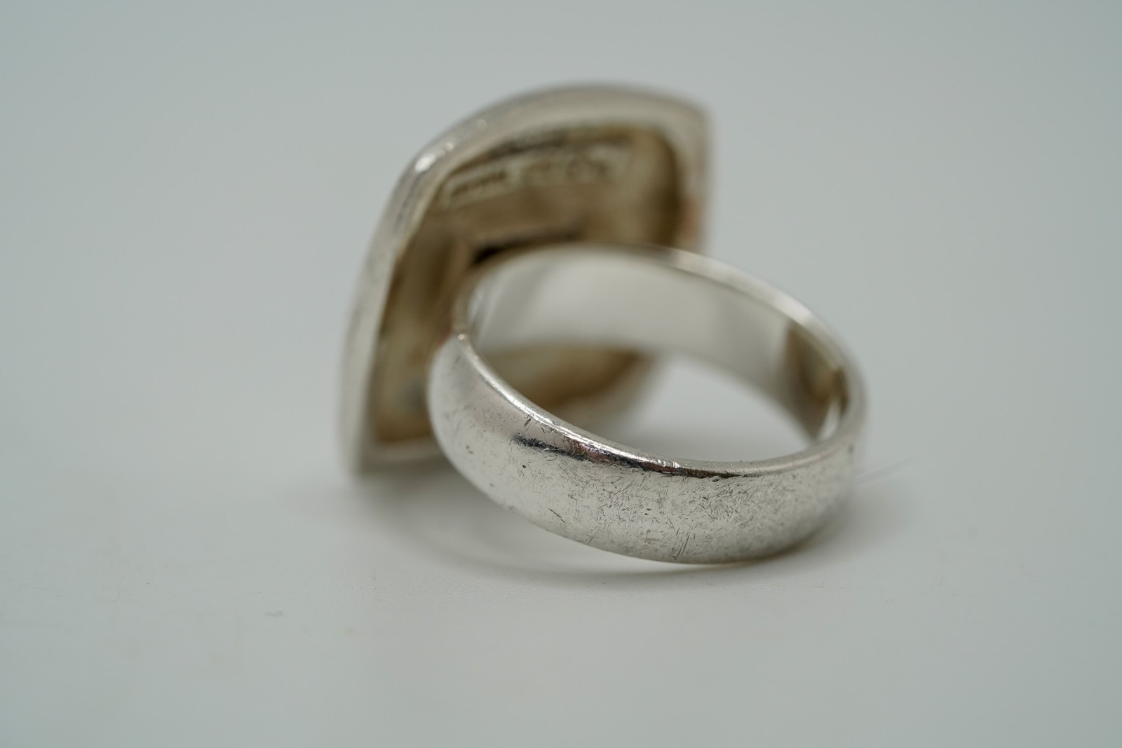 Vintage Sterling Silver 2cm Top Modernist Ring Size 8 JB48