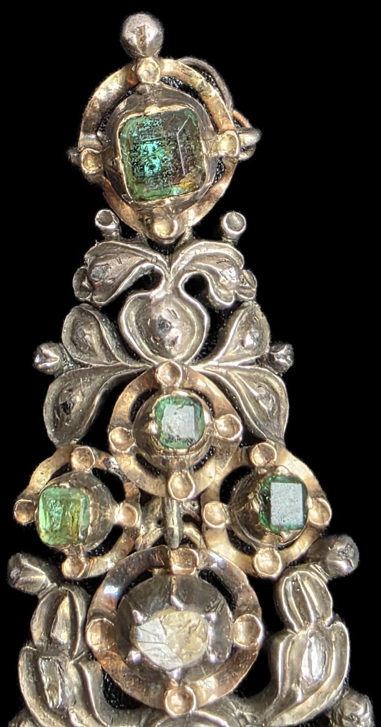Antique Victorian Gold Parure Set Earrings Pendant Diamonds Emeralds Ca 1850