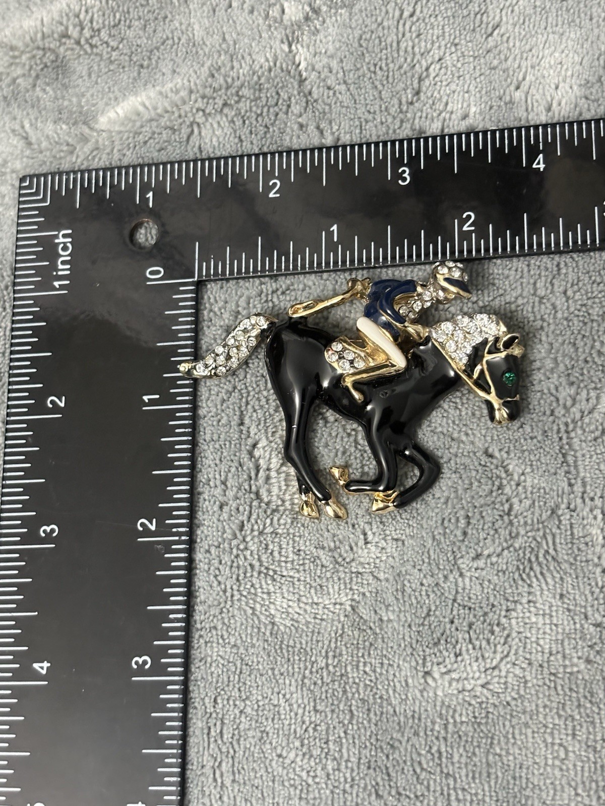 Vintage Horse Riding Brooch Equestrian Rhinestones Enamel figural 2.5”￼