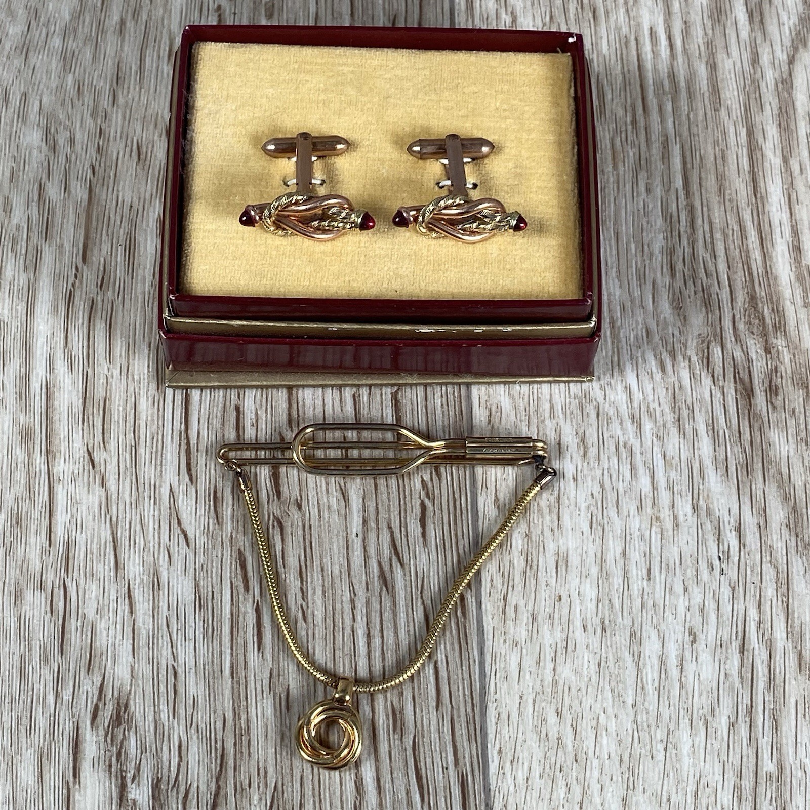 Cuff Links & Tie Clip, Vintage Gold, Red